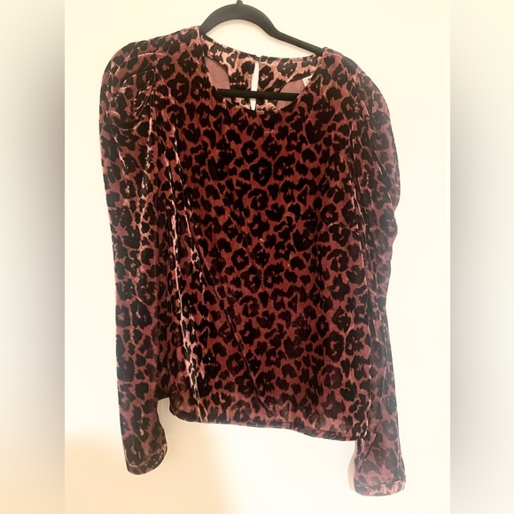 Anthropologie Velvet Leopard Print Long Sleeve Blouse Size Medium - Picture 4 of 6